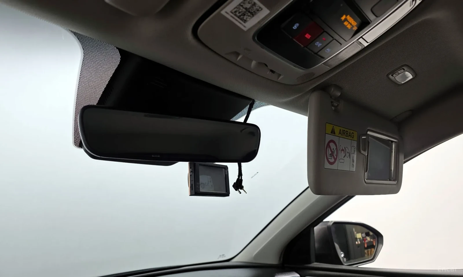 Hyundai Tucson Diesel 2.0 2WD, снимка 17 - Автомобили и джипове - 55049621