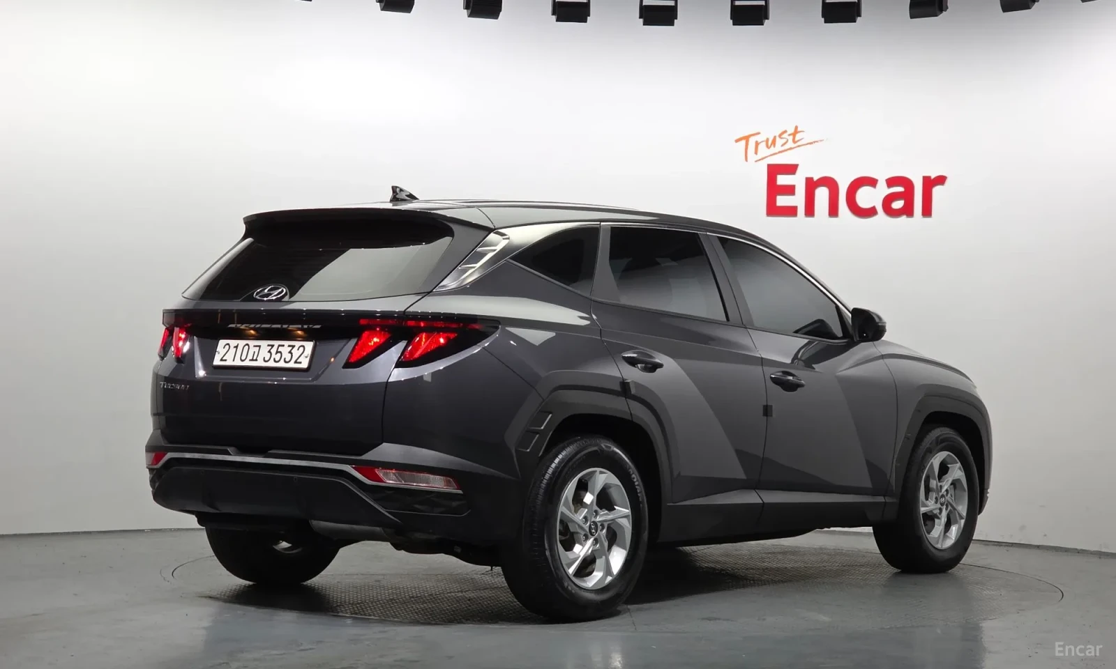 Hyundai Tucson Diesel 2.0 2WD, снимка 2 - Автомобили и джипове - 55049621