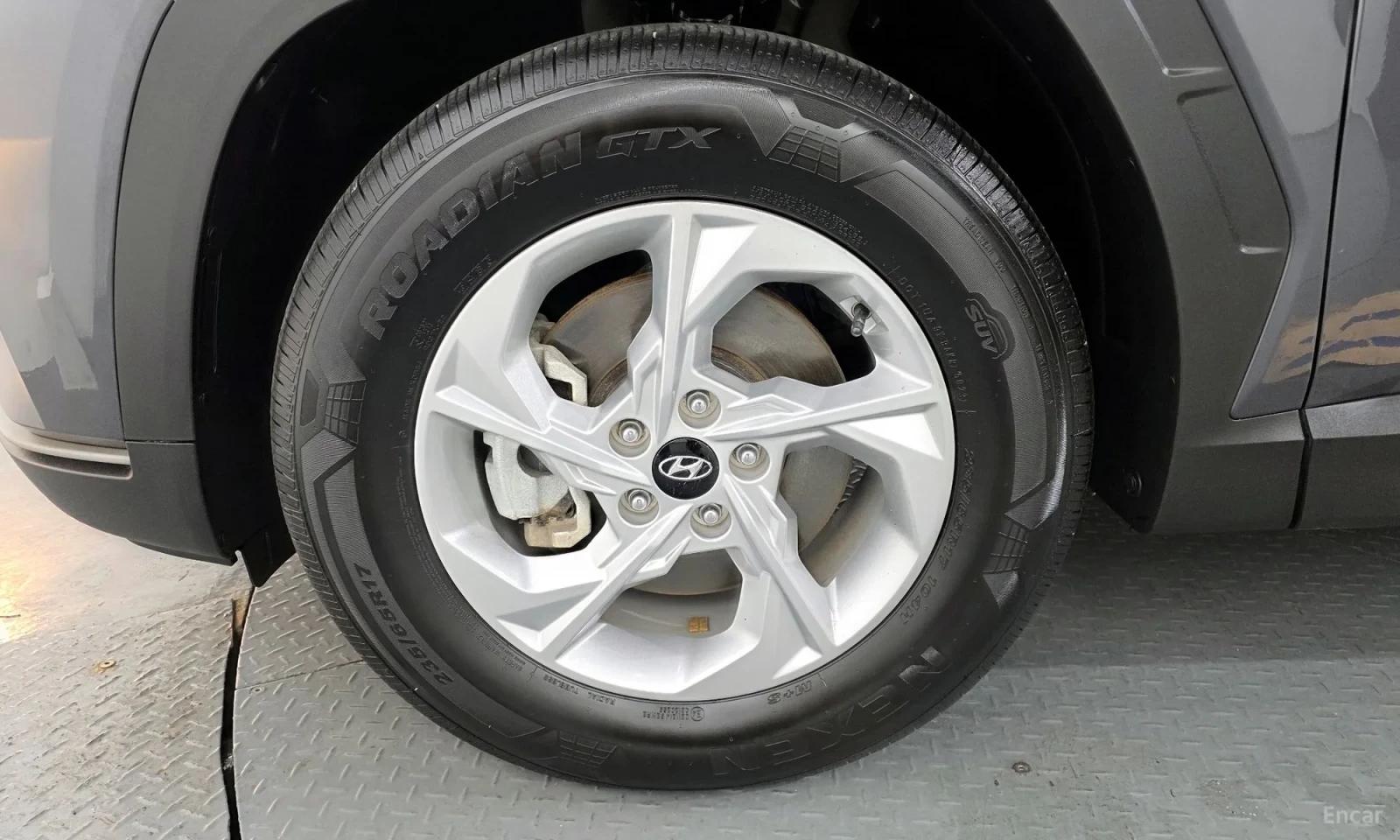 Hyundai Tucson Diesel 2.0 2WD, снимка 5 - Автомобили и джипове - 55049621