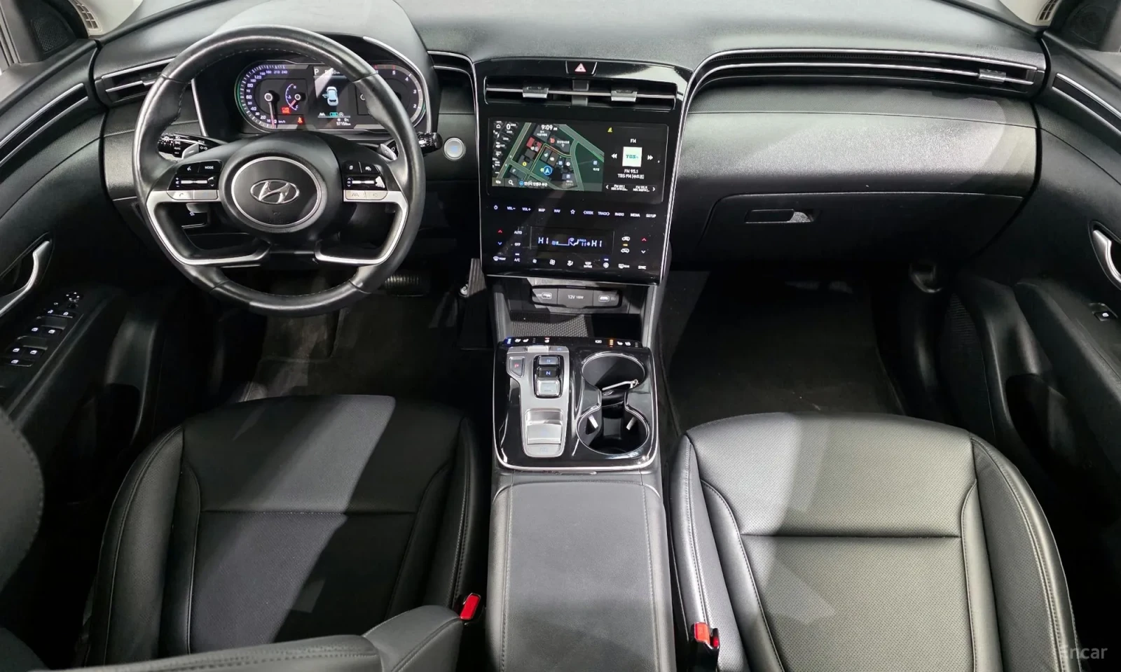 Hyundai Tucson Diesel 2.0 2WD, снимка 7 - Автомобили и джипове - 55049621