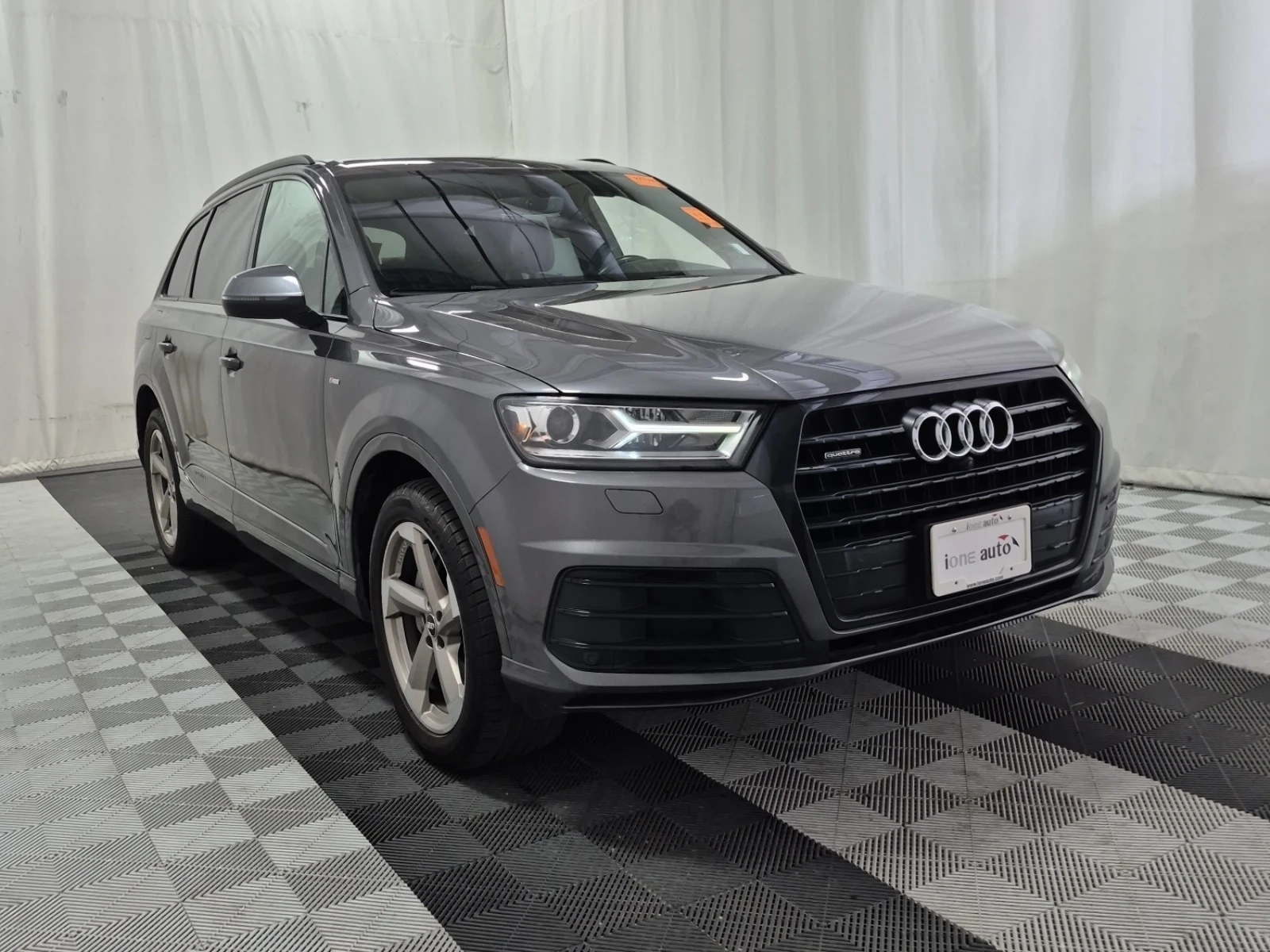 Audi Q7 PROGRESSIV * 3.0T * ОБДУХВАНЕ * 7 МЕСТА * CARFAX *, снимка 2 - Автомобили и джипове - 55468292