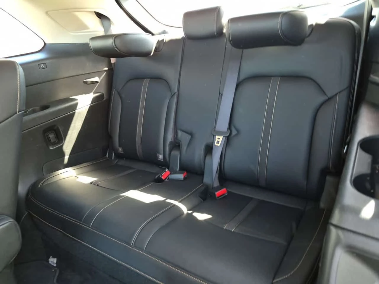 Mazda CX-90 HYBRID AWD * GS L * 7 МЕСТА * CARFAX * , снимка 13 - Автомобили и джипове - 55530555