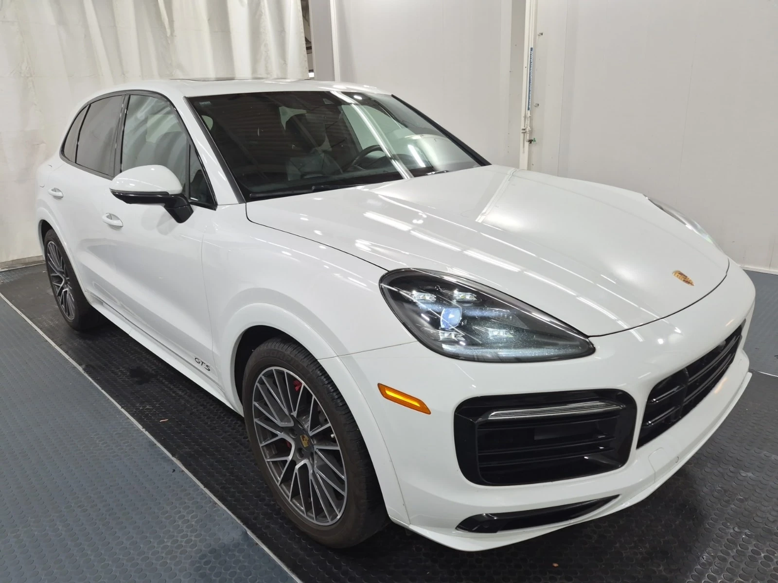 Porsche Cayenne GTS  CARFAX, снимка 2 - Автомобили и джипове - 55902719