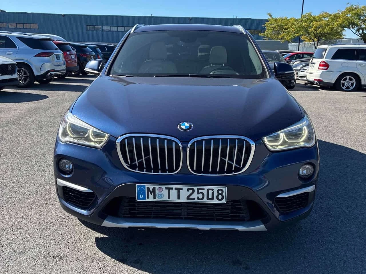 BMW X1 * xDrive28i * АВТОКРЕДИТ * ПРЕДСТАВИТЕЛСТВО, снимка 2 - Автомобили и джипове - 56267310