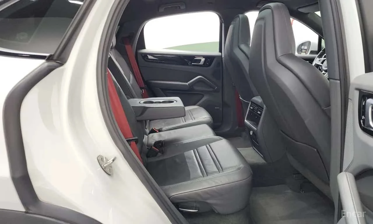 Porsche Cayenne 3.0 Coupe , снимка 11 - Автомобили и джипове - 56274233