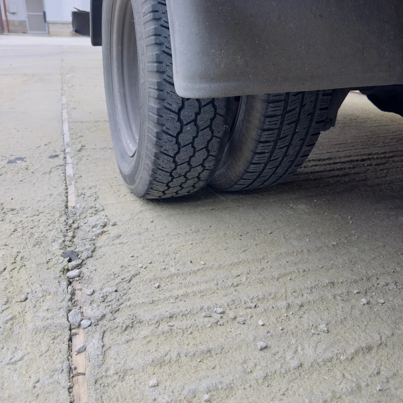 Mercedes-Benz Sprinter 413, снимка 2 - Бусове и автобуси - 52127651