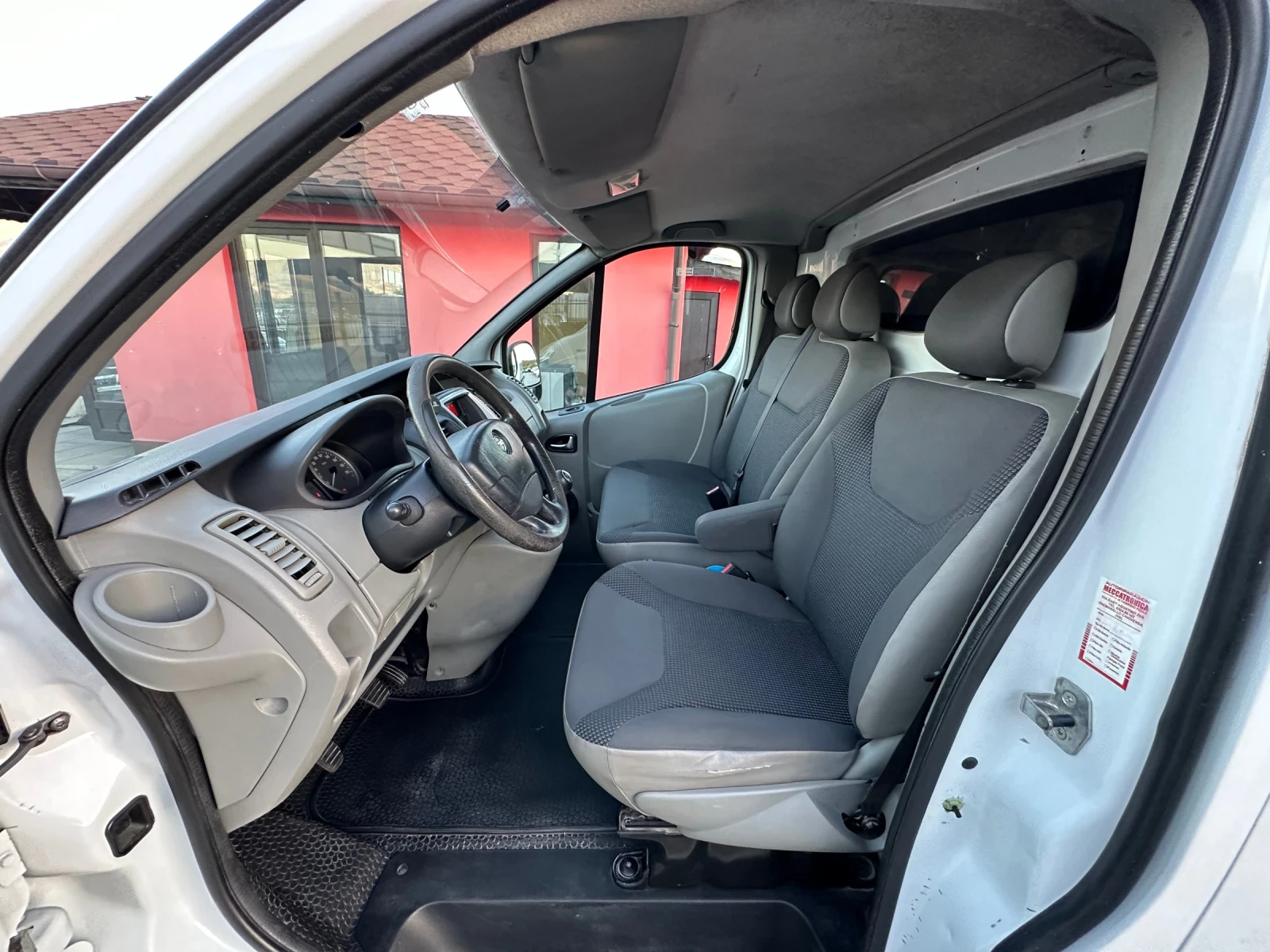 Opel Vivaro 2.0CDTi EURO 5! Климатик! * 204 000км*  - изображение 10