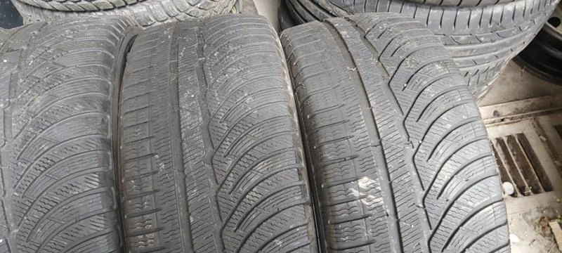 Гуми Зимни 245/45R17, снимка 3 - Гуми и джанти - 32927165