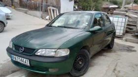 Обява за продажба на Opel Vectra 1.8i ~1 400 лв. - изображение 1