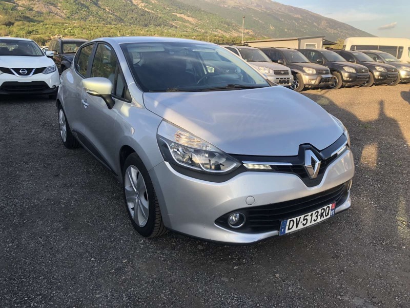 Renault Clio, снимка 1 - Автомобили и джипове - 45270579