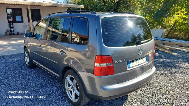 VW Touran 1.9 диэел 105 кс 7 местна 6 ск, снимка 7 - Автомобили и джипове - 47438458