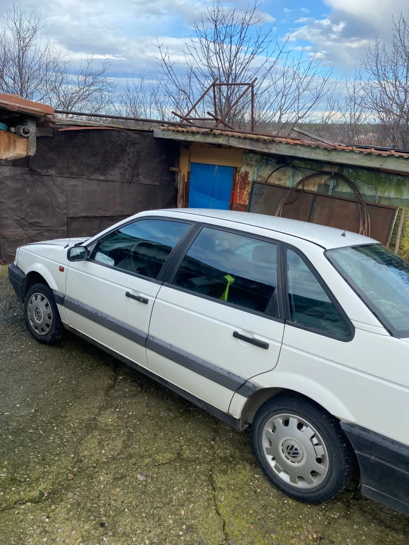 VW Passat, снимка 8 - Автомобили и джипове - 47442270