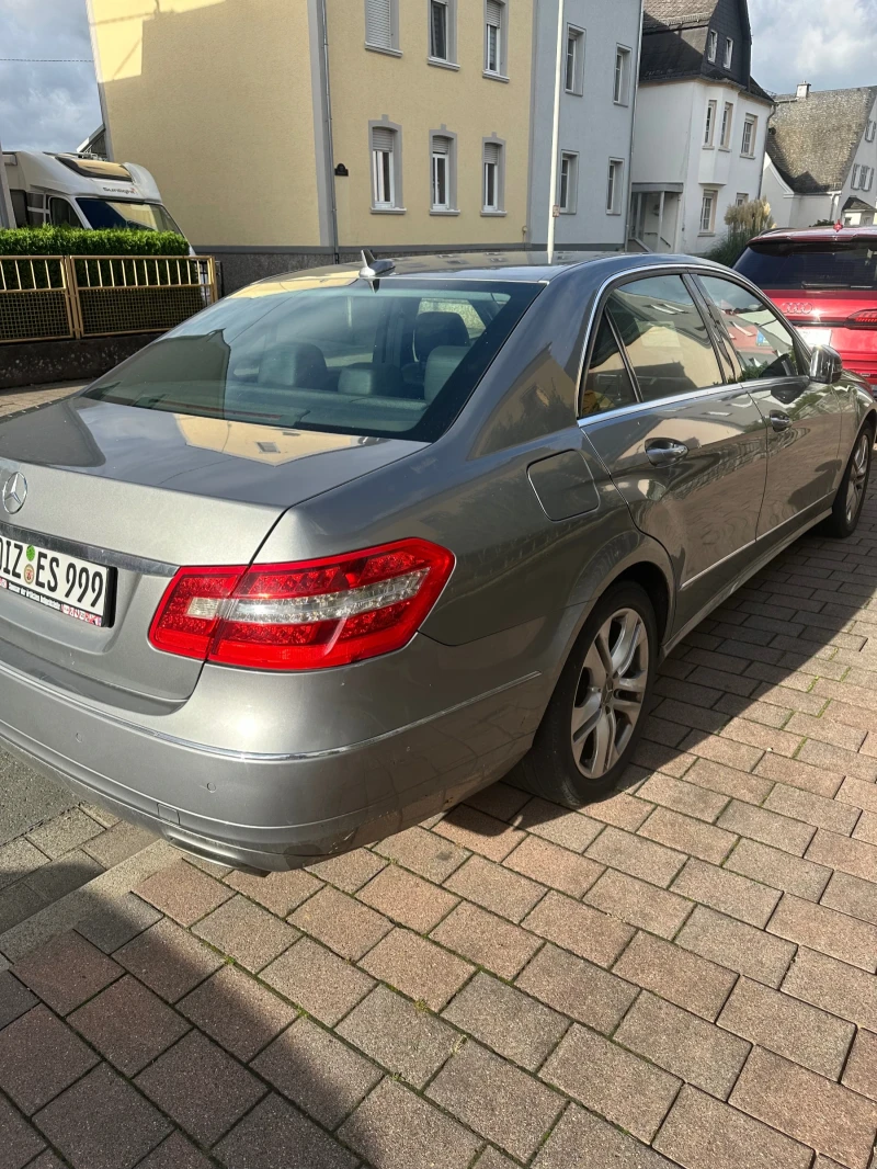 Mercedes-Benz E 200, снимка 2 - Автомобили и джипове - 47809335