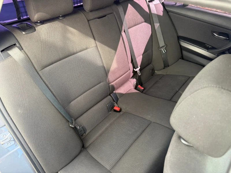 BMW 320 320xDrive+ 184kc+ Automatic+ Подгрев+ Навигация, снимка 8 - Автомобили и джипове - 51765059