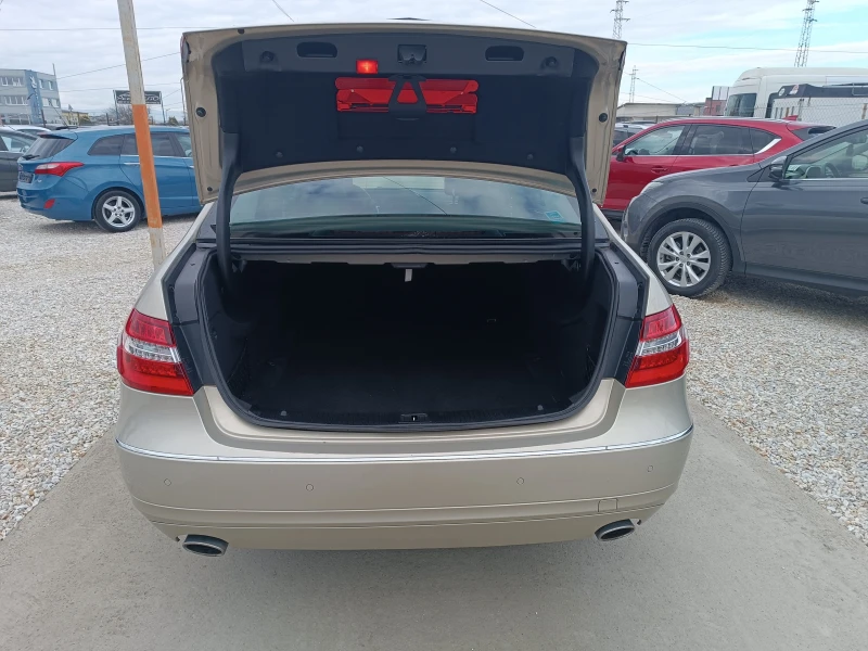 Mercedes-Benz E 350 4Matic/265 k.c., снимка 16 - Автомобили и джипове - 53399990
