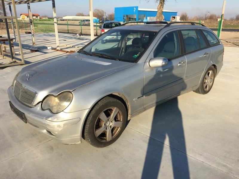 Mercedes-Benz C 220 C220-143к.с, снимка 3 - Автомобили и джипове - 28188373