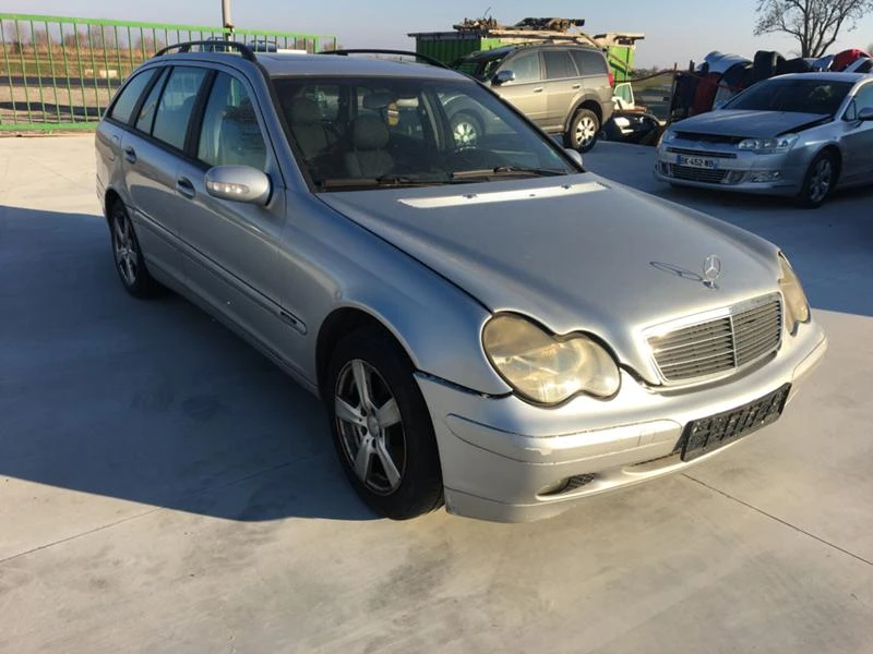 Mercedes-Benz C 220 C220-143к.с, снимка 2 - Автомобили и джипове - 28188373