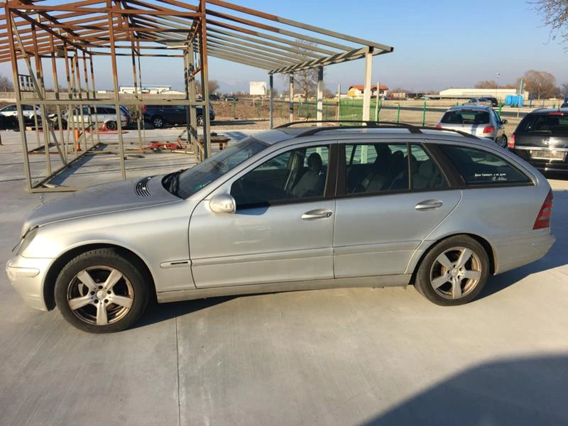 Mercedes-Benz C 220 C220-143к.с, снимка 4 - Автомобили и джипове - 28188373