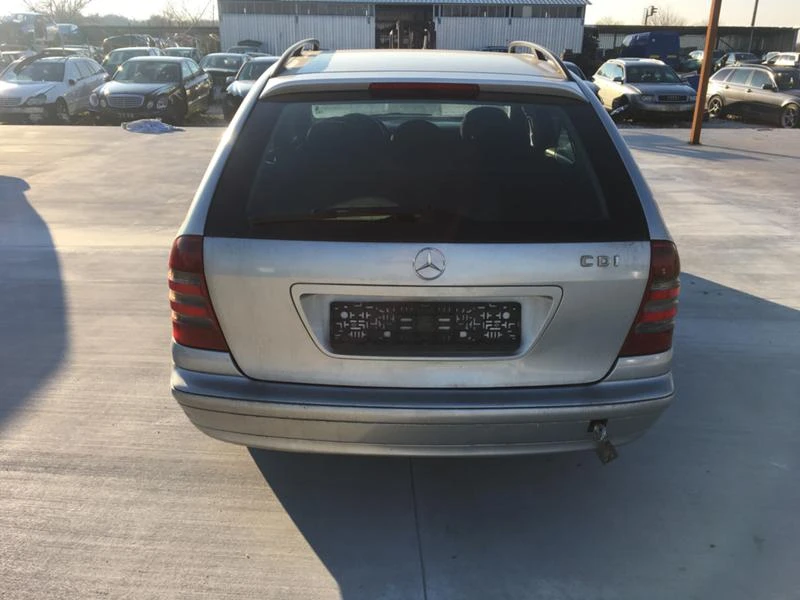 Mercedes-Benz C 220 C220-143к.с, снимка 7 - Автомобили и джипове - 28188373