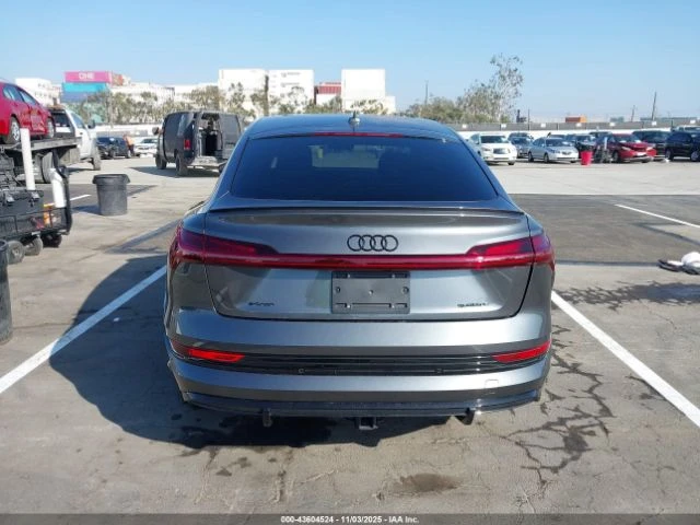 Audi E-Tron SPORTBACK* PREMIUM PLUS* S LINE* QUATTRO* , снимка 15 - Автомобили и джипове - 52712019