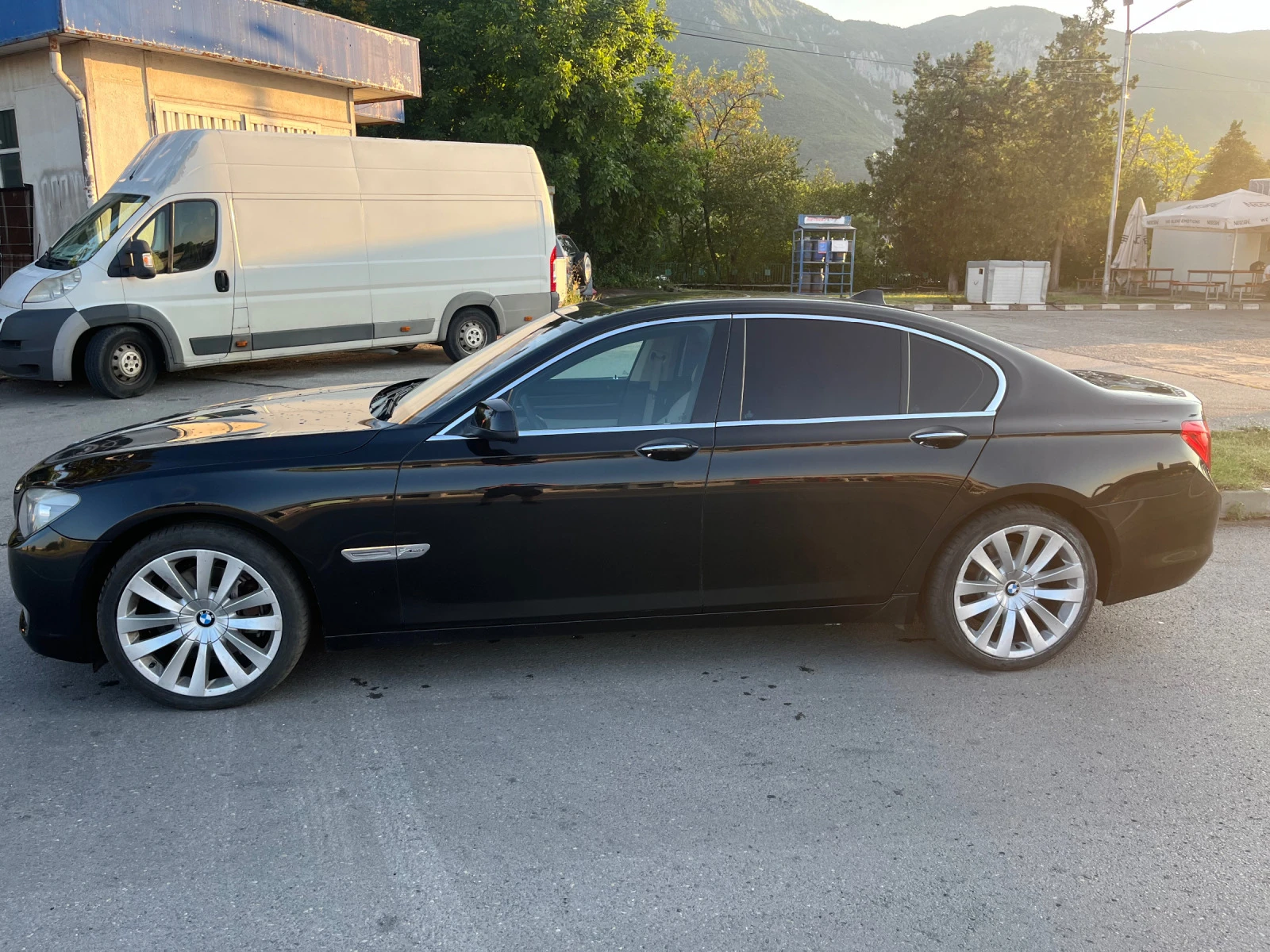 BMW 740, снимка 1