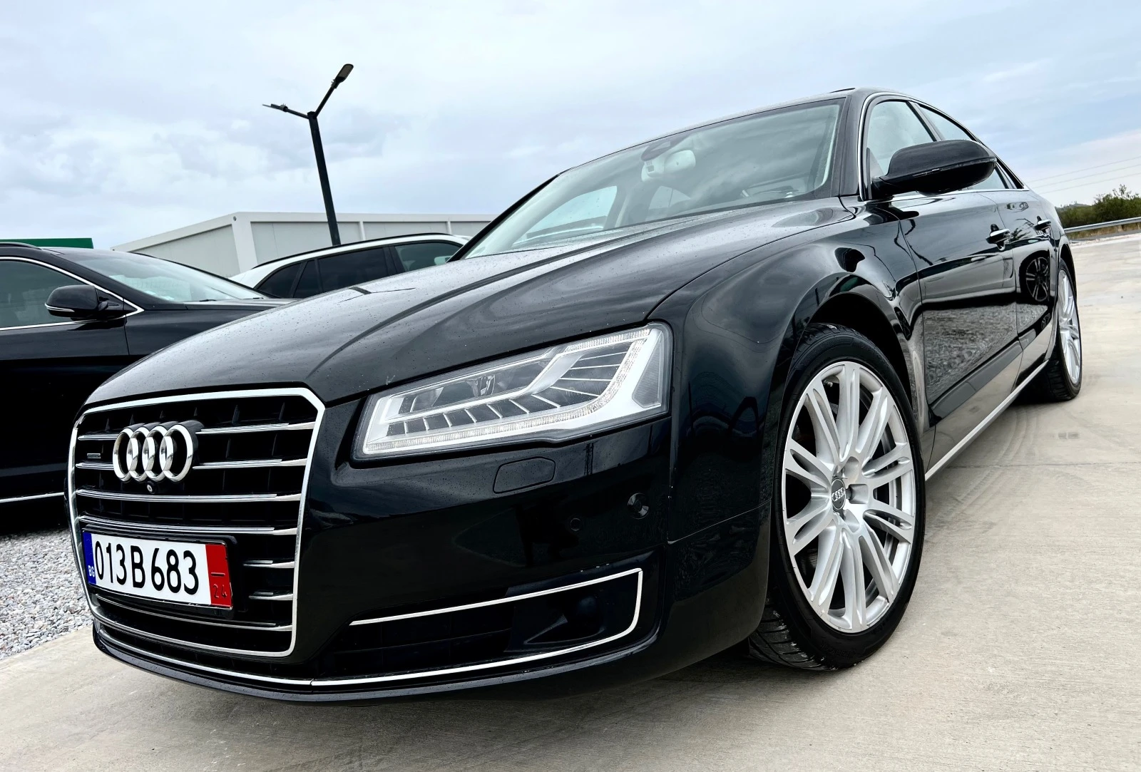 Audi A8 4.2TDI* MAX FULL* DESIGN SECTION - изображение 2