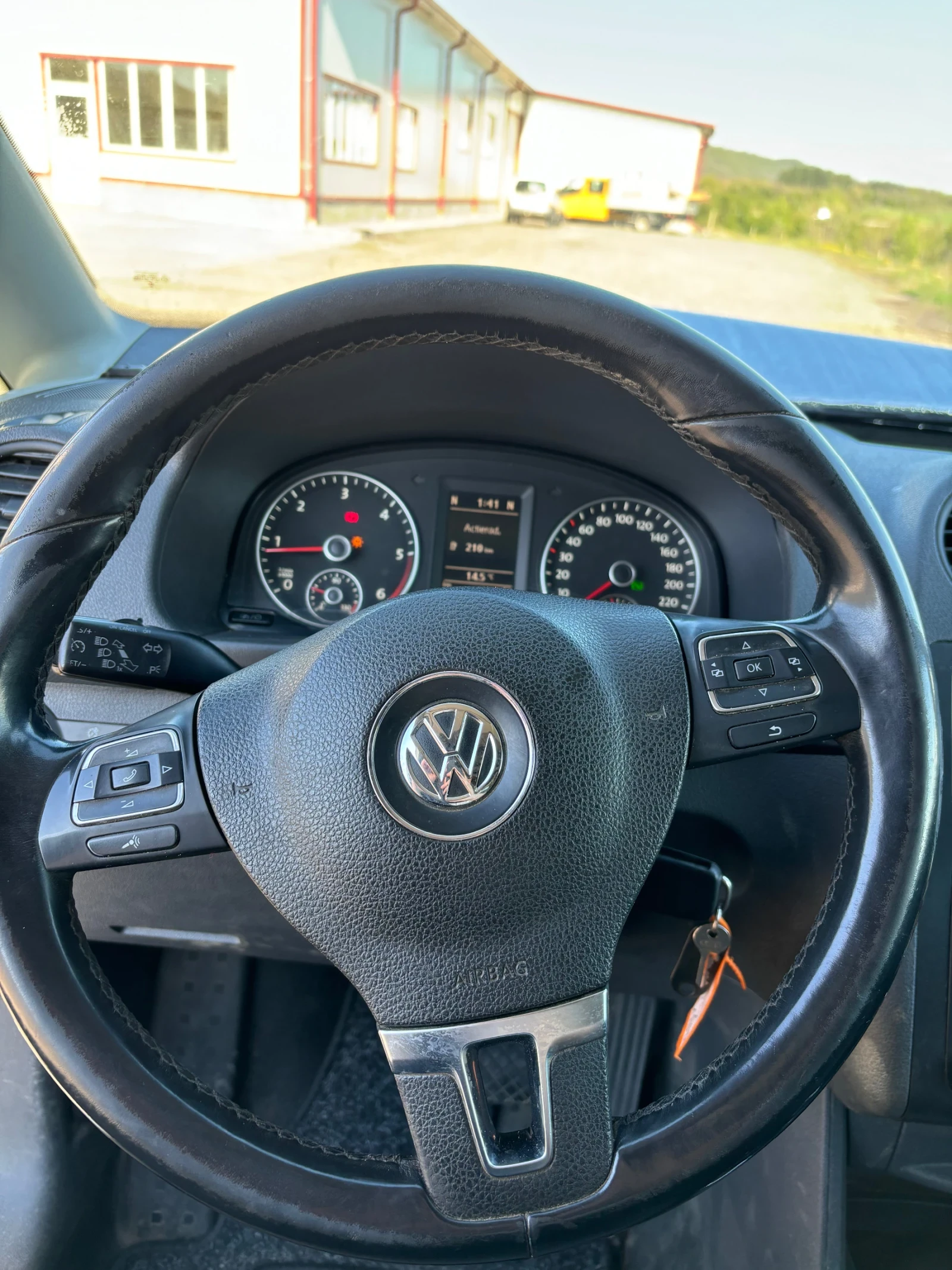 VW Caddy 1.6 TDI Maxi DSG | Mobile.bg   13