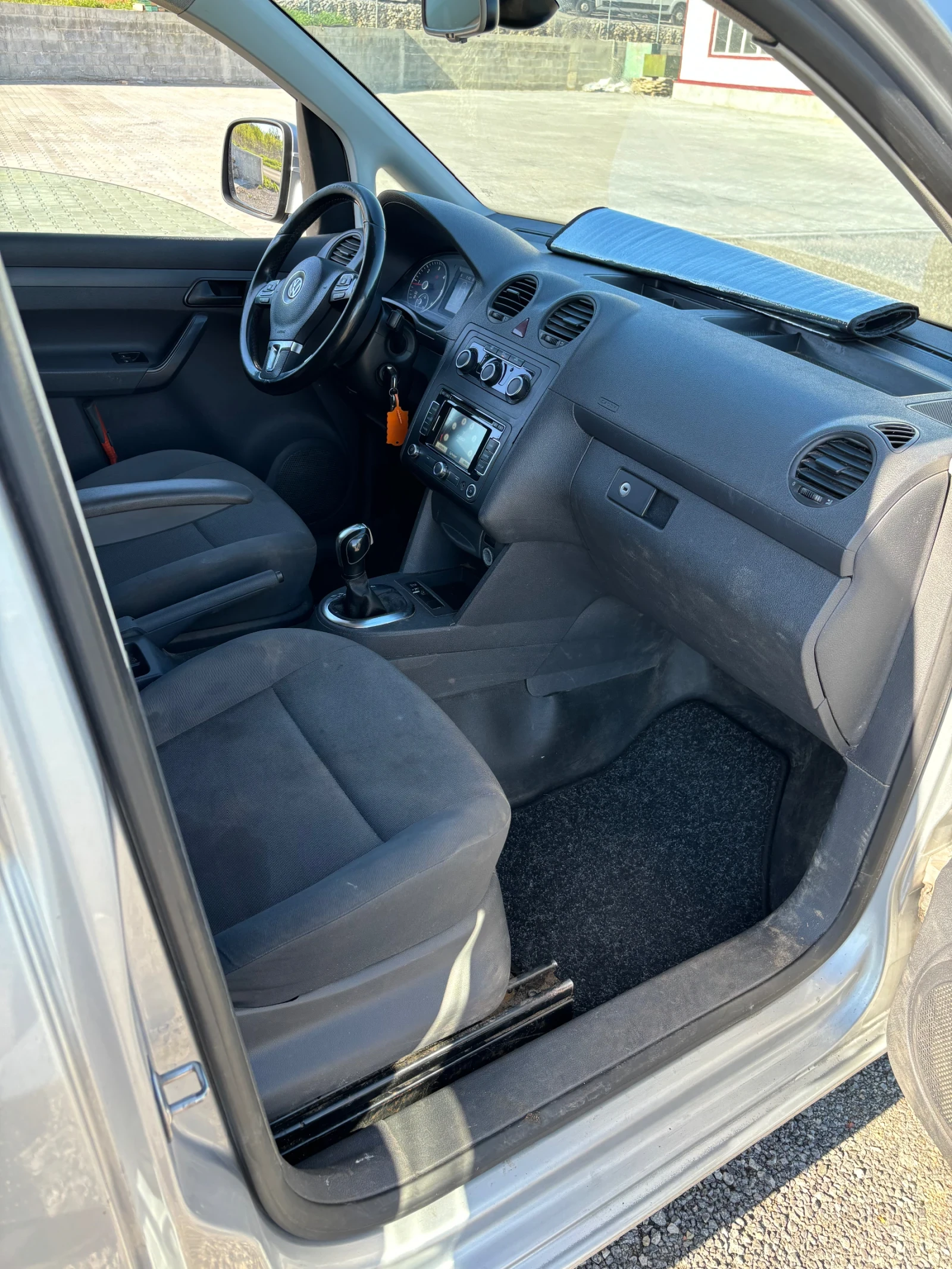 VW Caddy 1.6 TDI Maxi DSG | Mobile.bg   16