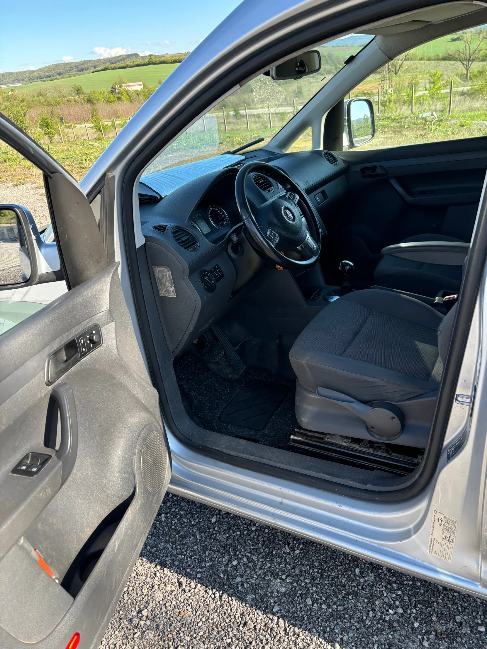 VW Caddy 1.6 TDI Maxi DSG | Mobile.bg   11