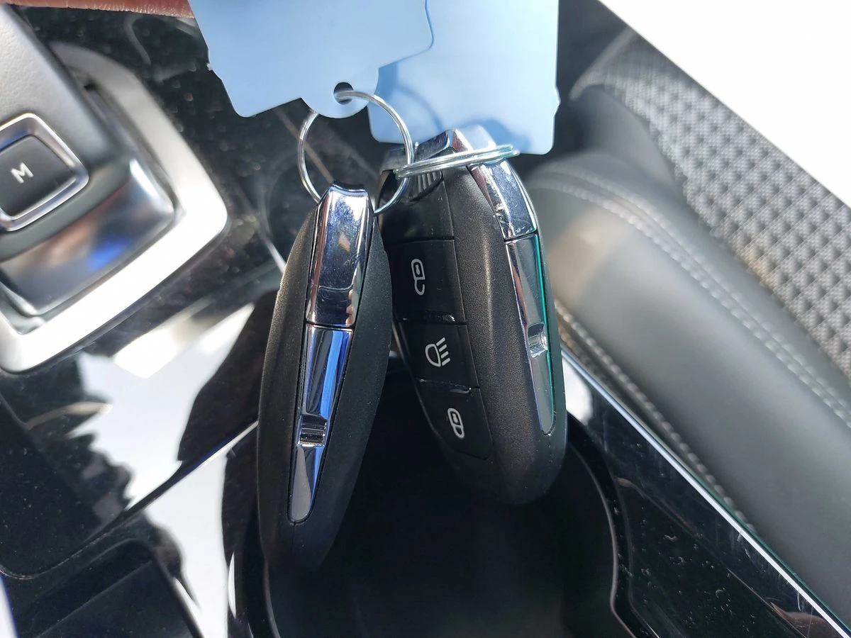 Peugeot 2008 1.5 GT-LINE * * PANORAMA* *  - изображение 5