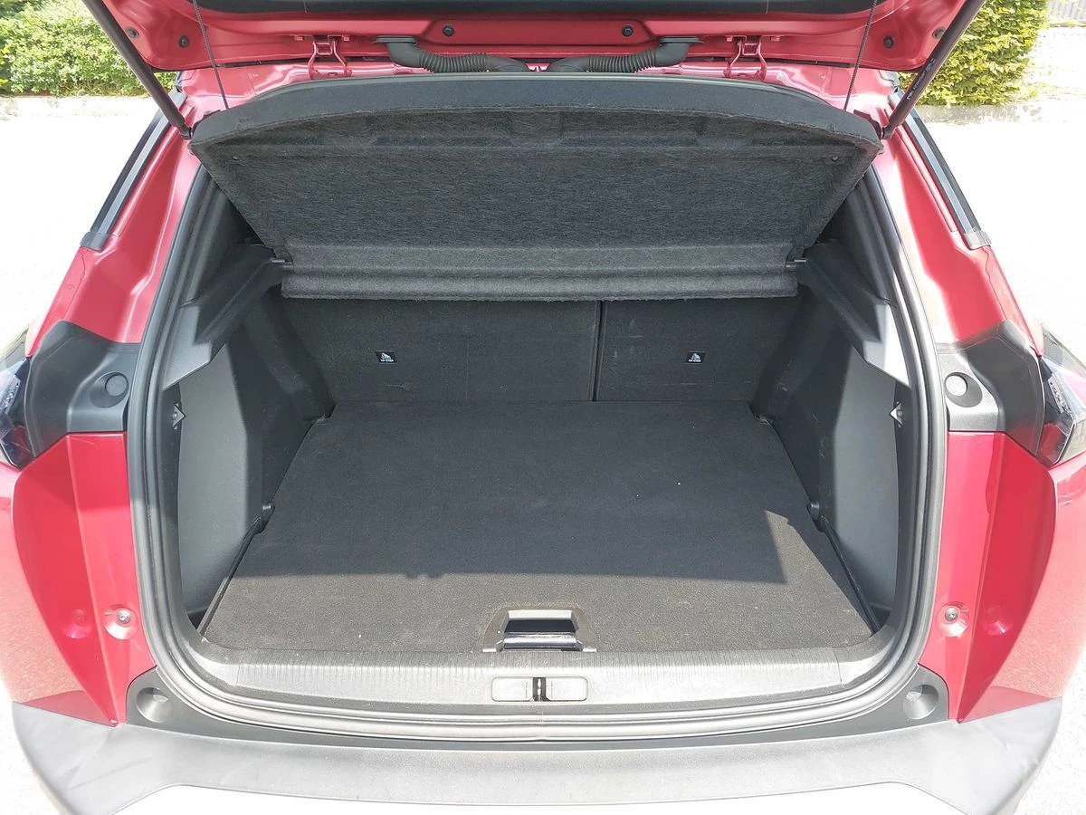Peugeot 2008 1.5 GT-LINE * * PANORAMA* *  - изображение 4