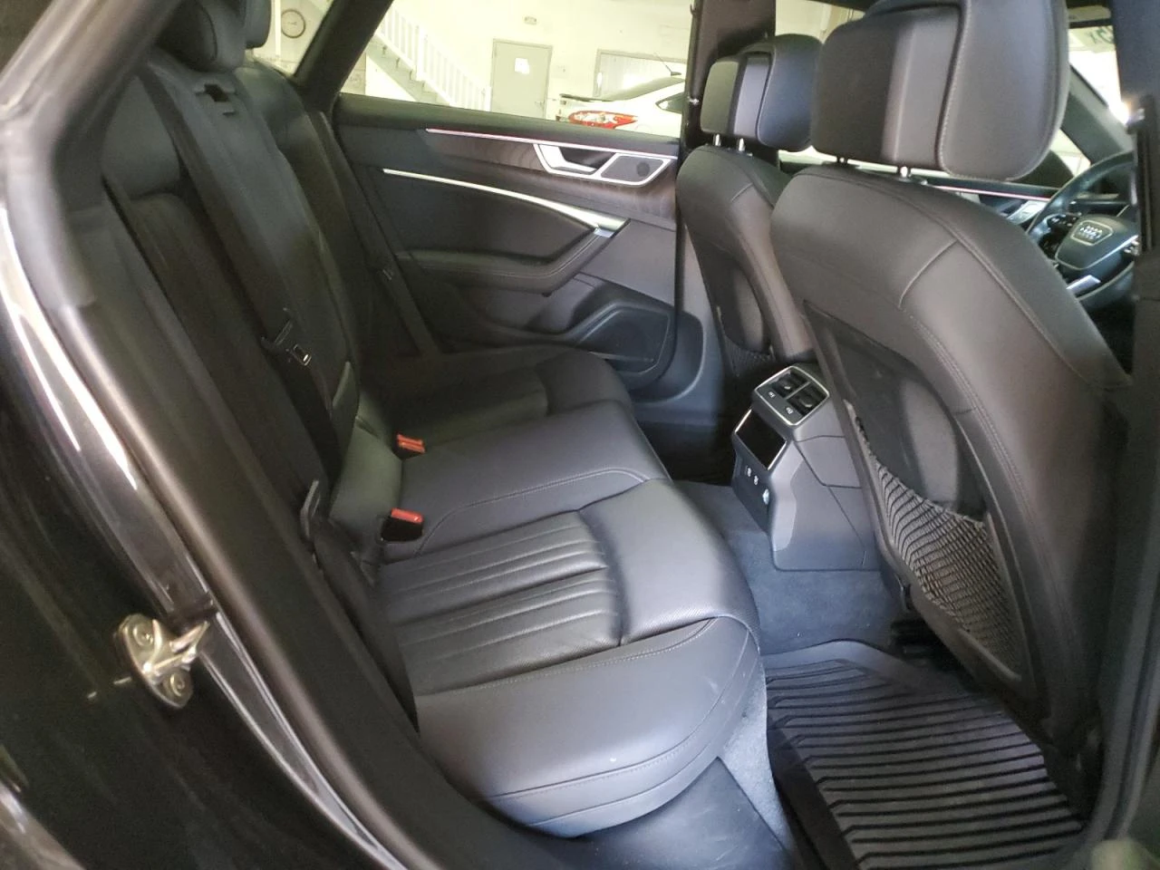 Audi A7 PREMIUM PLUS S-LINE/ DISTRONIC/DIGITAL/ОБДУХВАНЕ - изображение 10
