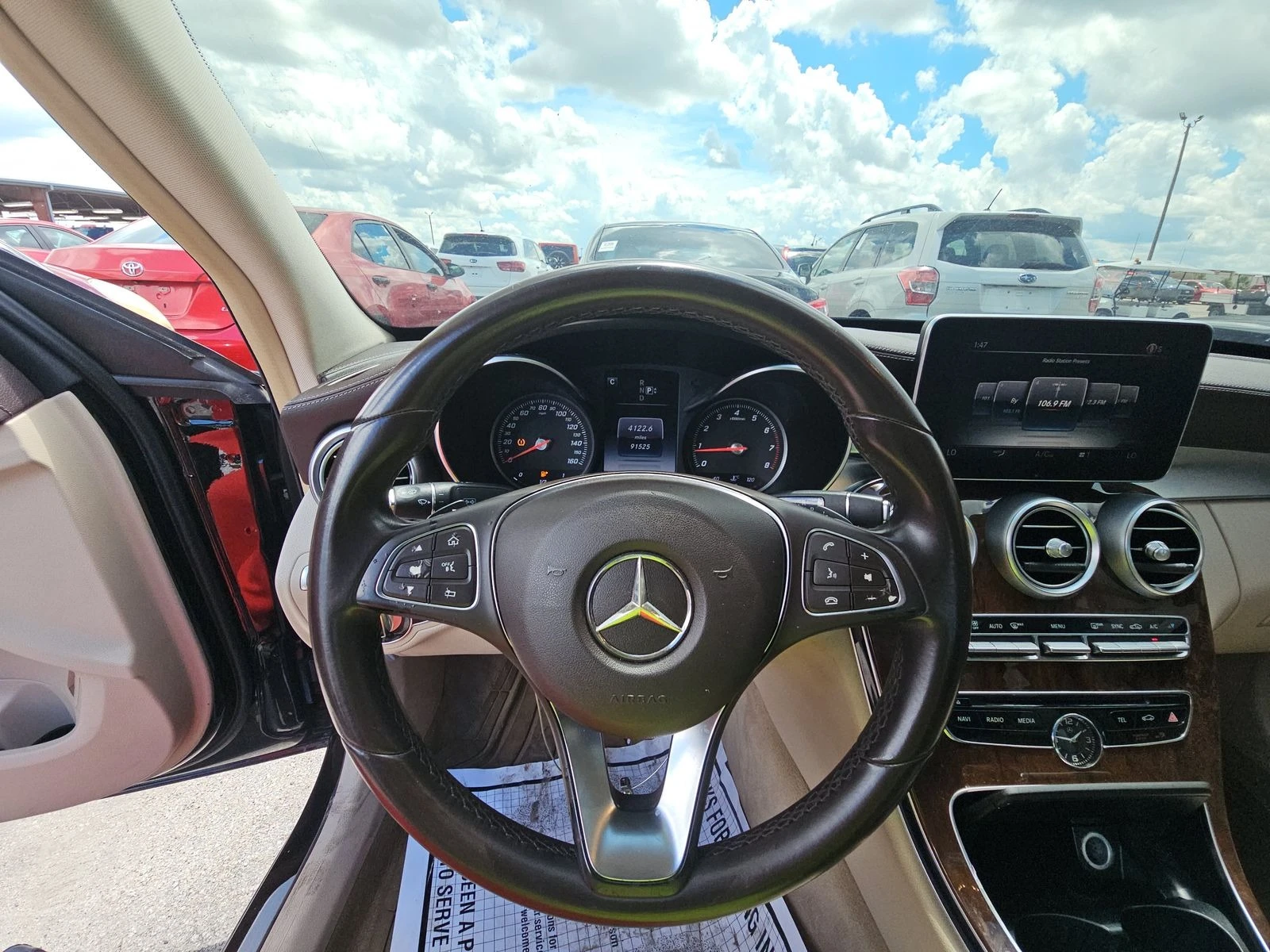 Mercedes-Benz C 300 * ЦЕНА ДО БЪЛГАРИЯ* (CARFAX) - изображение 9