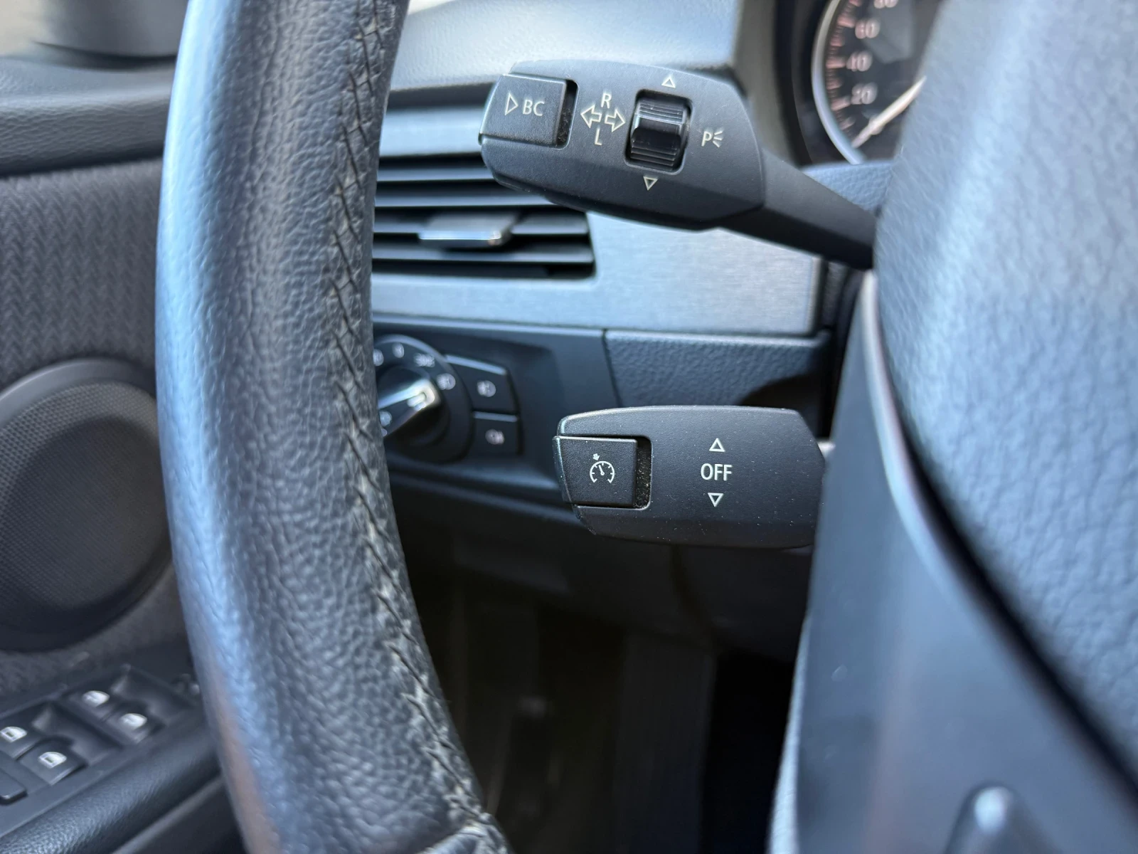 BMW 320 320xDrive+ 184kc+ Automatic+ Подгрев+ Навигация - изображение 10