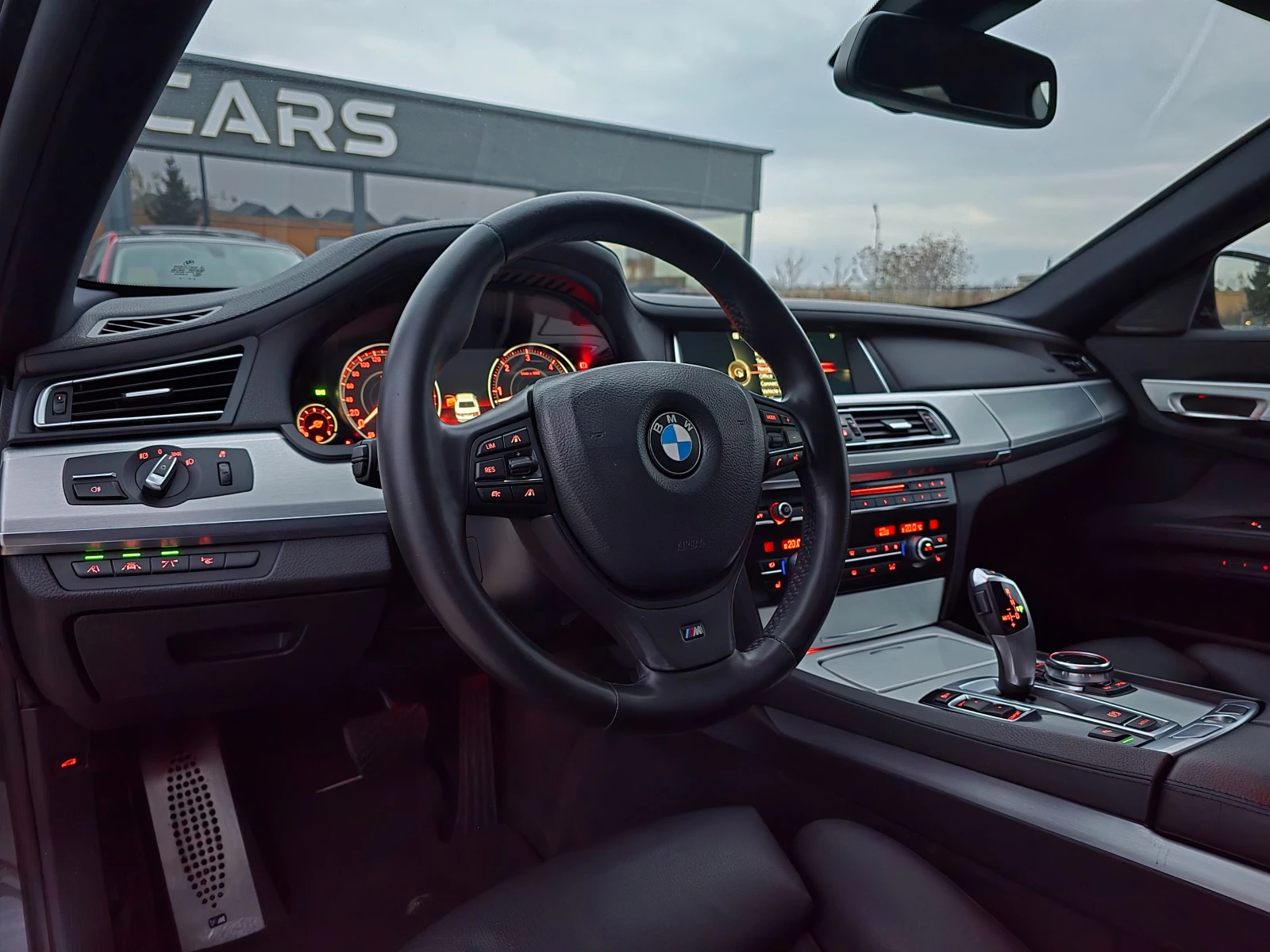 BMW 730 M pack * Vacuum* Head Up* lane keep* Distronik* Ke | Mobile.bg   10
