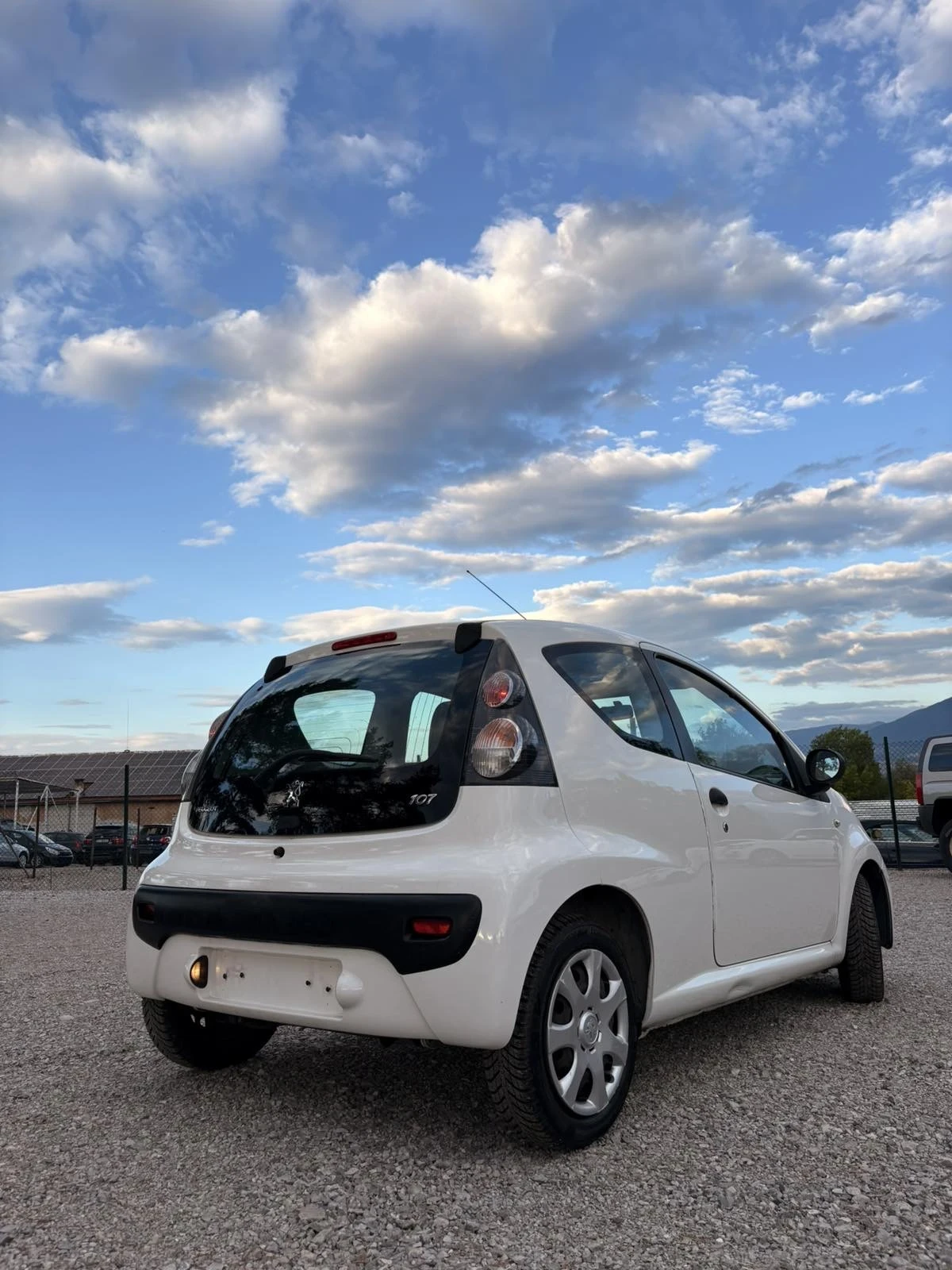 Peugeot 107 1.0  / 1+ 1  | Mobile.bg   5