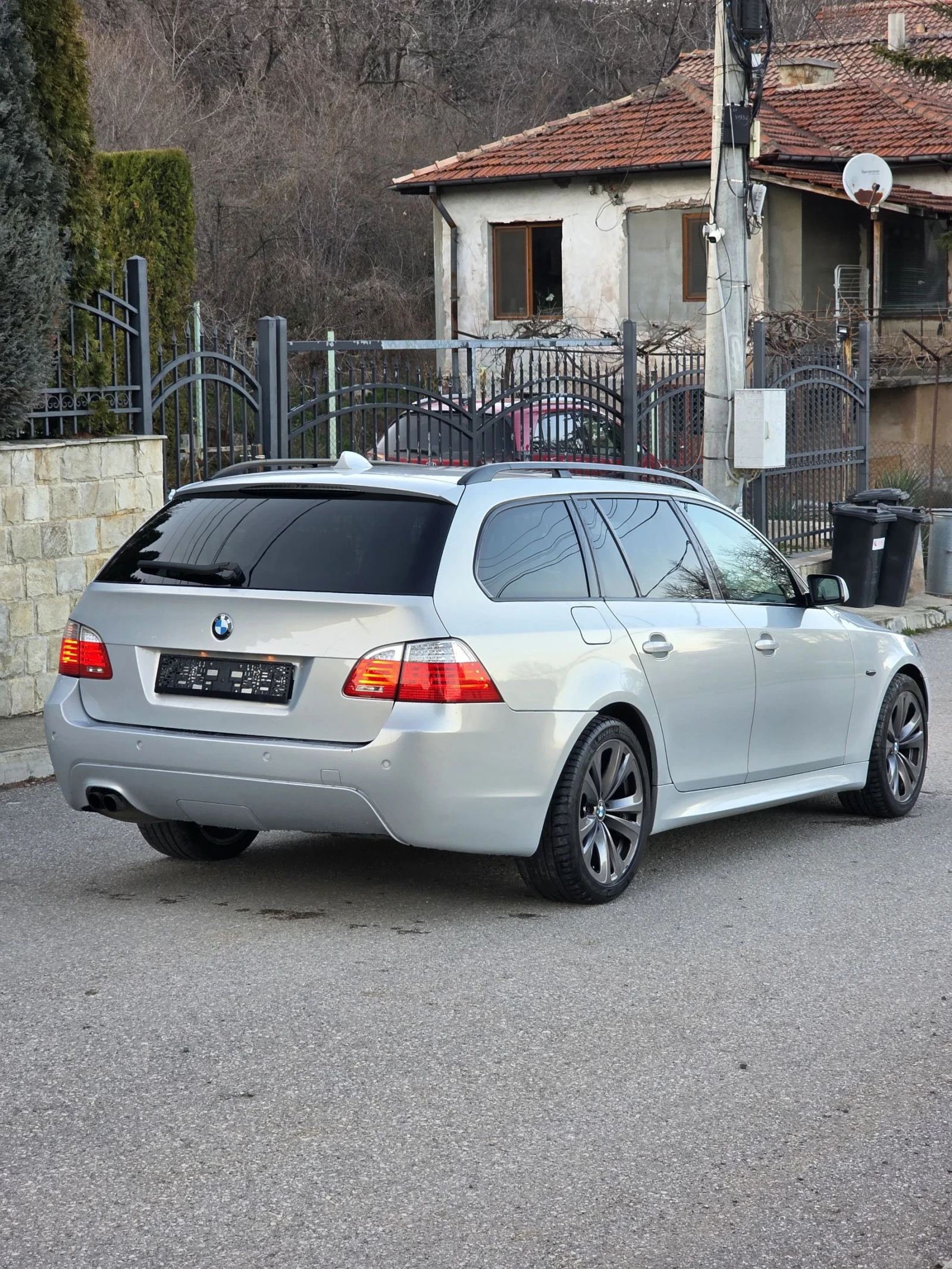 BMW 530 XD 235 * INDIVIDUAL * KEYLESS * SOFTCLOSE * МАСАЖ , снимка 4 - Автомобили и джипове - 53818056
