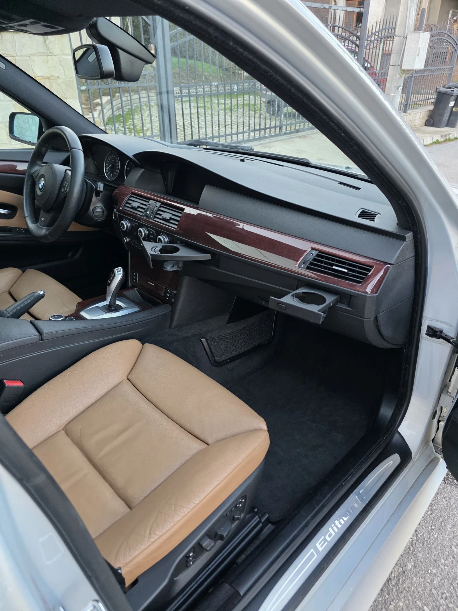 BMW 530 XD 235 * INDIVIDUAL * KEYLESS * SOFTCLOSE * МАСАЖ , снимка 11 - Автомобили и джипове - 53818056