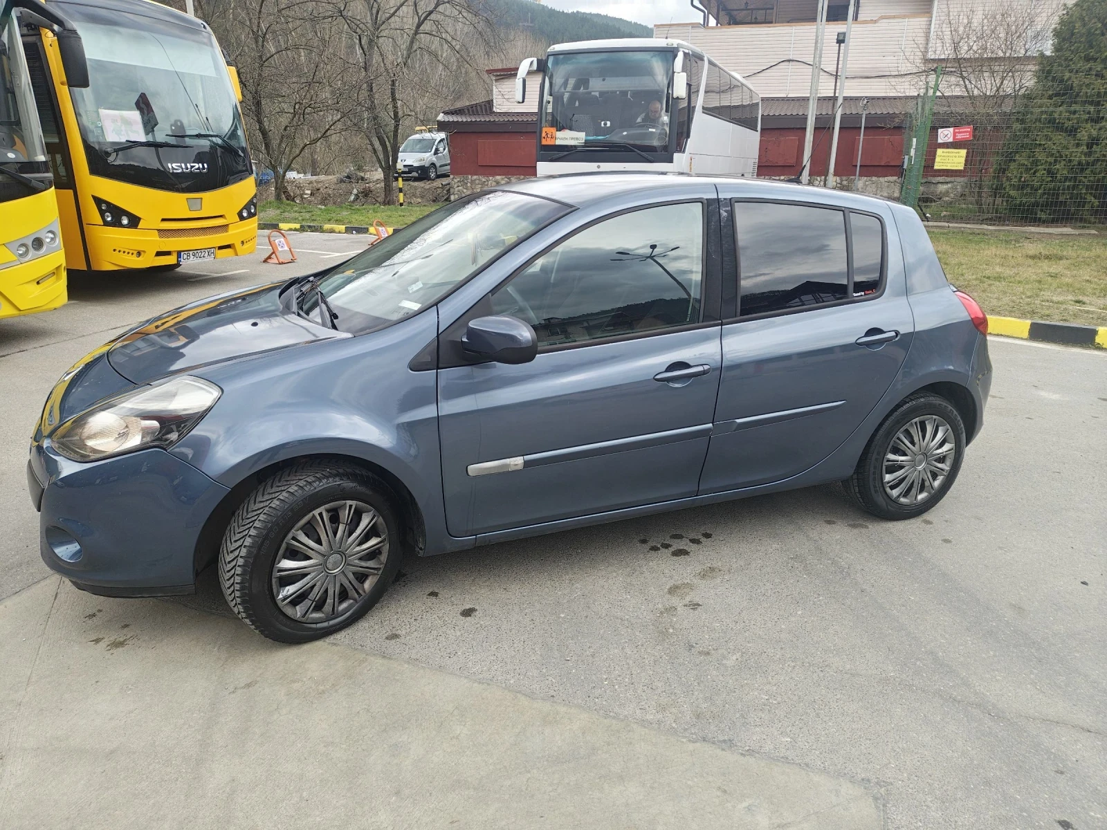 Renault Clio 1.2* ГАЗ* Клима* NAVY, снимка 3 - Автомобили и джипове - 53927586