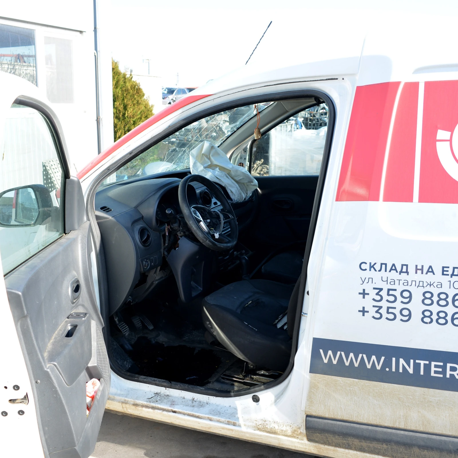 Dacia Dokker 1.6 LPG, снимка 6 - Автомобили и джипове - 53947895