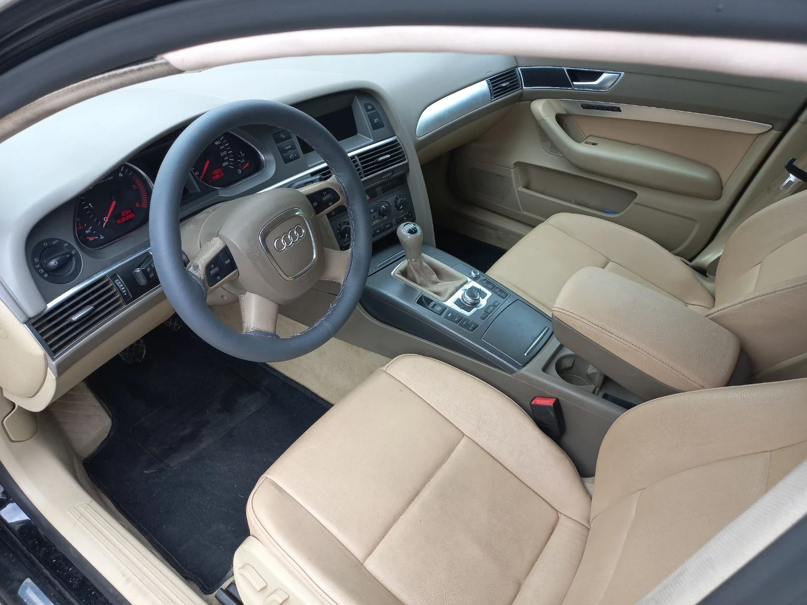 Audi A6, снимка 7 - Автомобили и джипове - 54033374