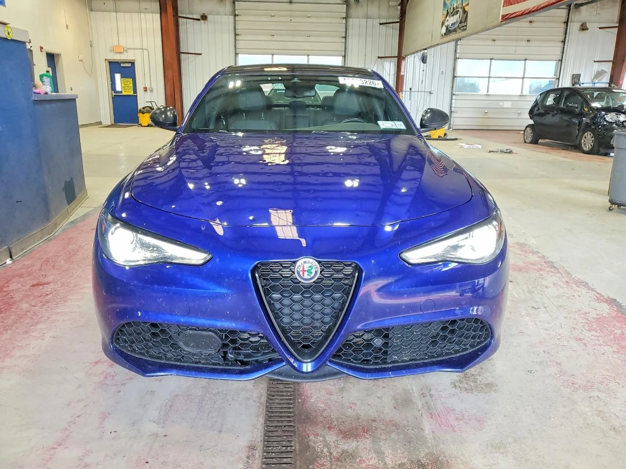 Alfa Romeo Giulia TI* 2.0 Turbo* 4X4* РЕАЛНИ КМ!, снимка 5 - Автомобили и джипове - 54663807