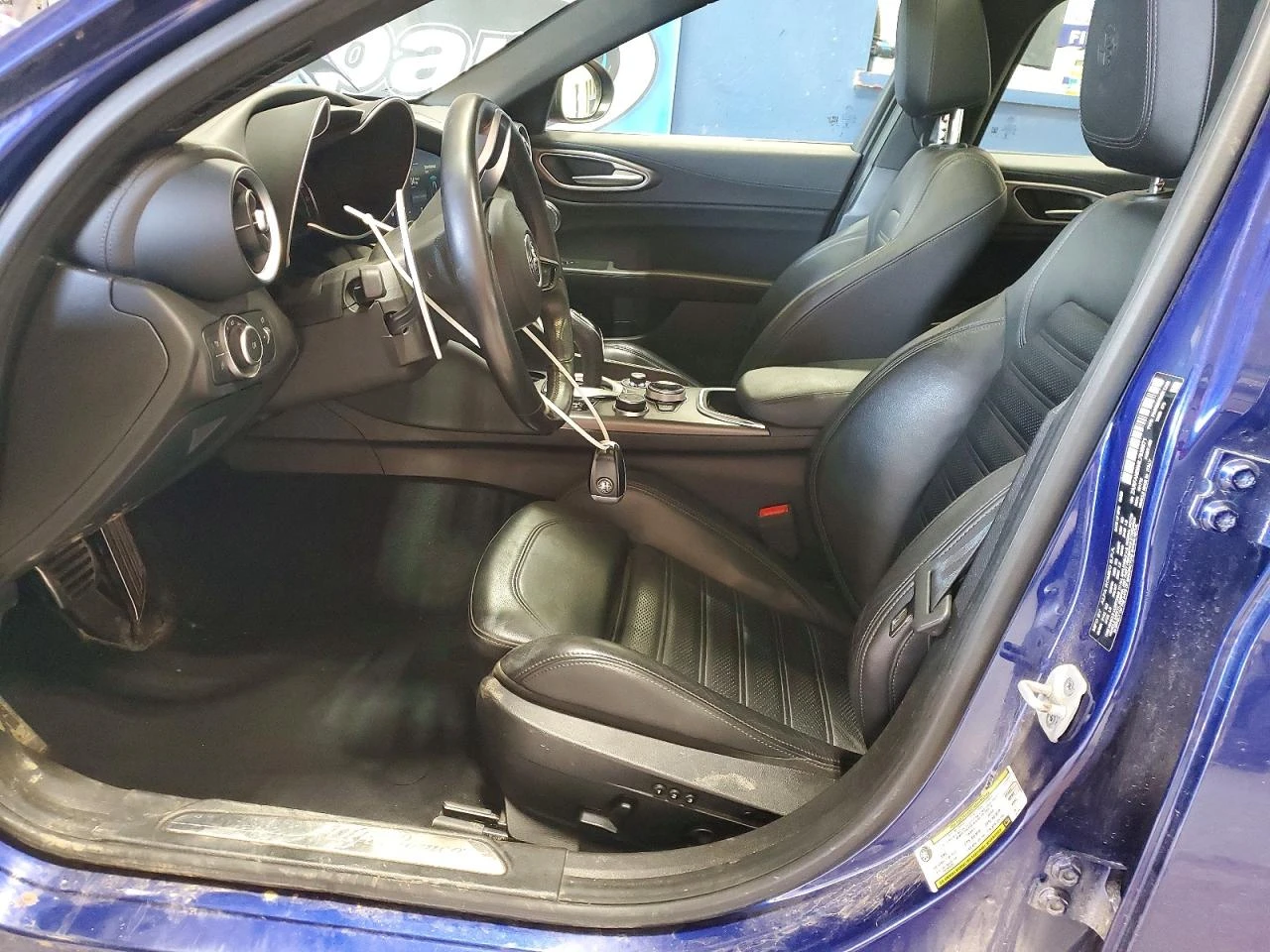 Alfa Romeo Giulia TI* 2.0 Turbo* 4X4* РЕАЛНИ КМ!, снимка 7 - Автомобили и джипове - 54663807