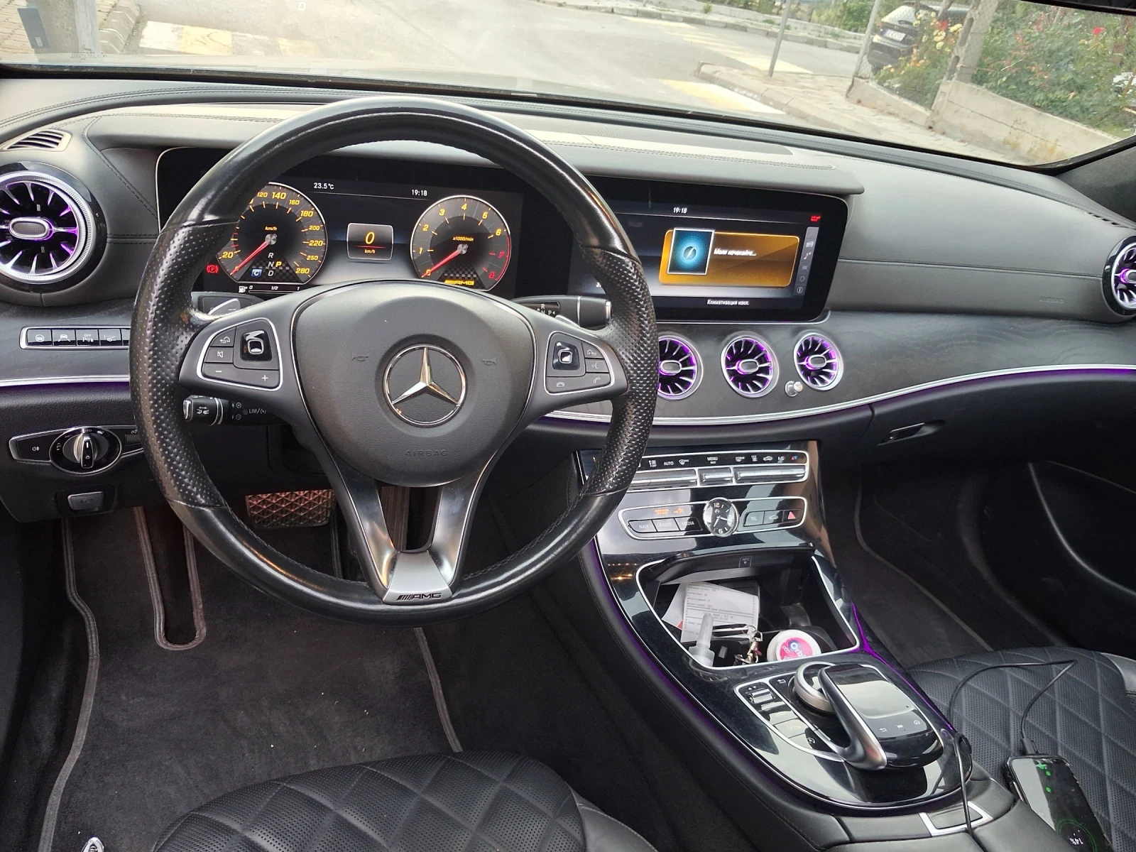 Mercedes-Benz E 350 AMG-DESIGNO-МАСАЖИ-ВАКУМ-РЕАЛЕН ПРОБЕГ!!, снимка 16 - Автомобили и джипове - 55316412