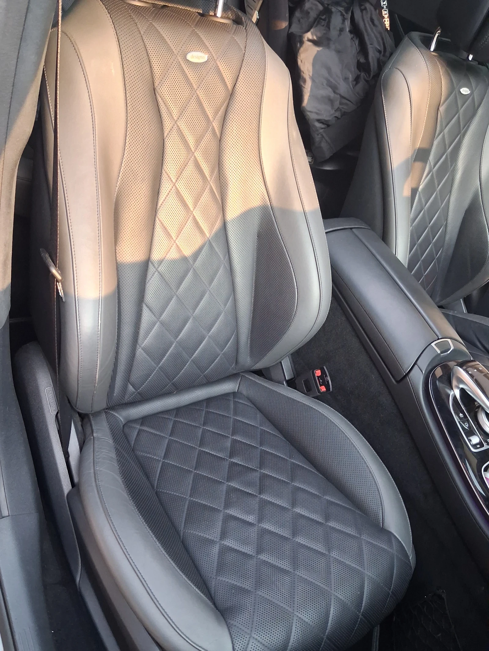 Mercedes-Benz E 350 AMG-DESIGNO-МАСАЖИ-ВАКУМ-РЕАЛЕН ПРОБЕГ!!, снимка 15 - Автомобили и джипове - 55316412