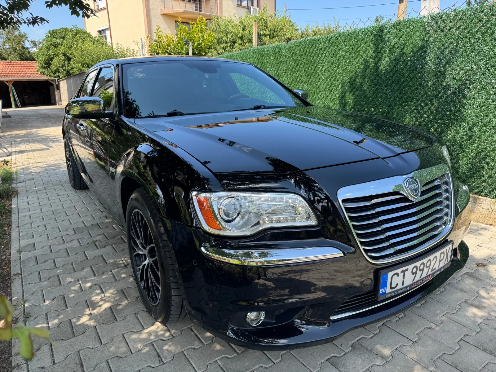 Chrysler 300c Lancia Thema Multijet, снимка 2 - Автомобили и джипове - 55539943