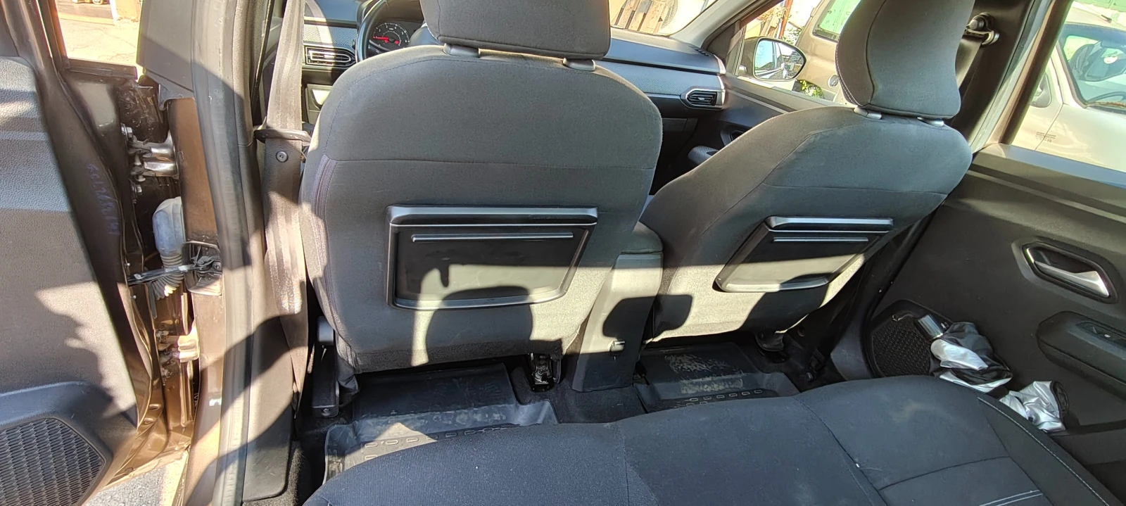 Dacia Logan Газ/Бензин, снимка 17 - Автомобили и джипове - 55617767