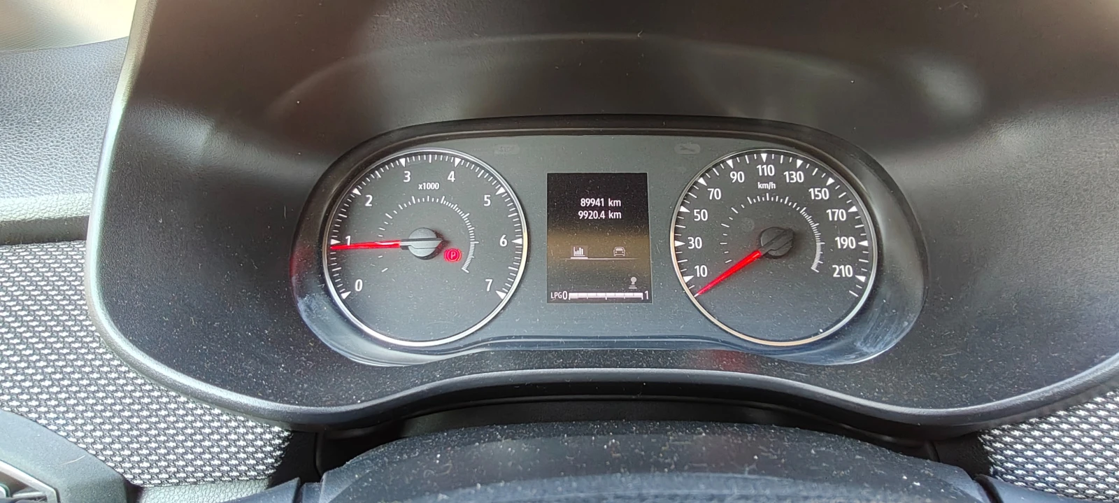 Dacia Logan Газ/Бензин, снимка 12 - Автомобили и джипове - 55617767