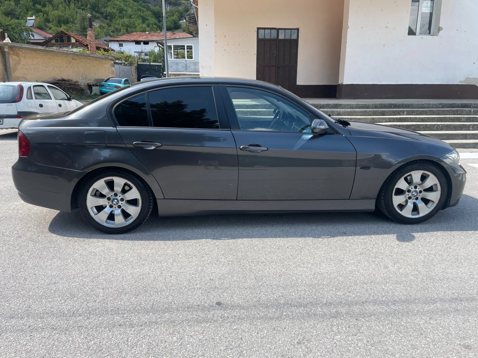 BMW 320, снимка 6 - Автомобили и джипове - 55708034