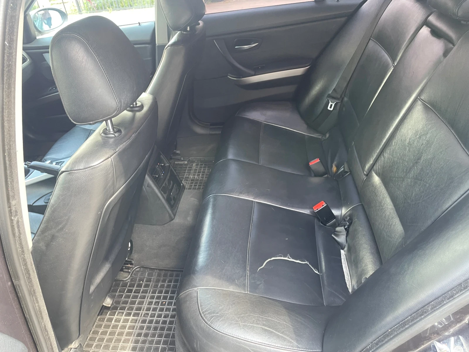BMW 320, снимка 13 - Автомобили и джипове - 55708034
